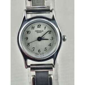 Ladies 1999 Bulova Caravelle Rare Vintage Expando Band Very Nice Germany Runs